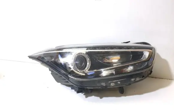Hyundai i40 Headlight/headlamp 01102A0001
