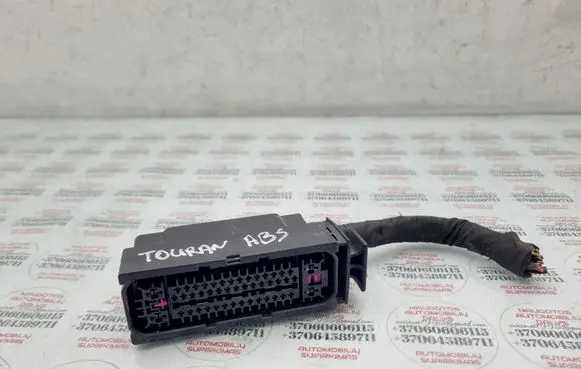 Volkswagen Touran I ABS module connector plug 