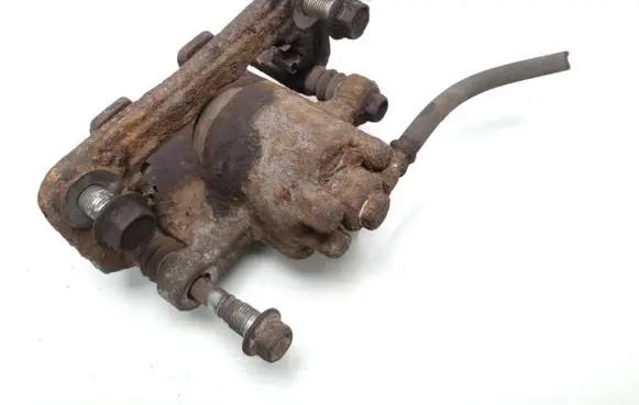 Mitsubishi Pajero Rear brake caliper