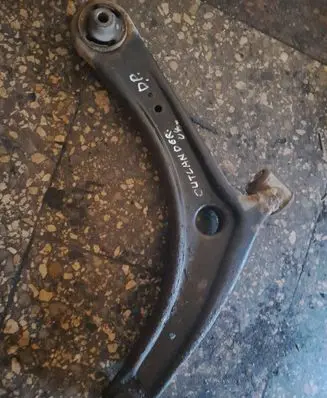 Mitsubishi Outlander Front lower control arm/wishbone