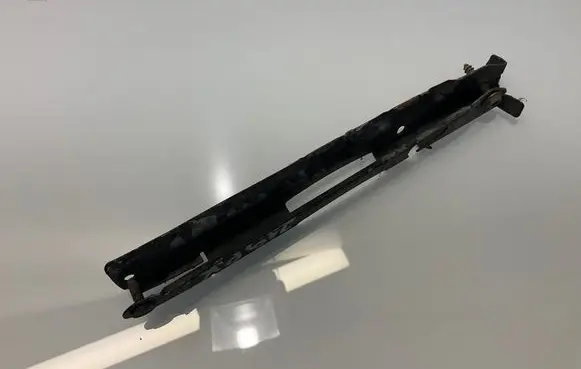 Mercedes-Benz CLS C219 Front bumper mounting bracket A2198800114 2198800114