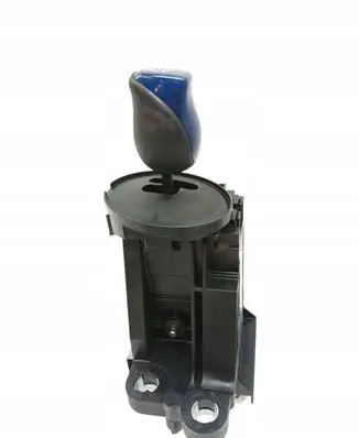 Toyota Prius c Gear shifter/selector 75G203