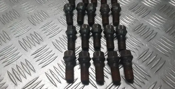 Nuts/bolts
