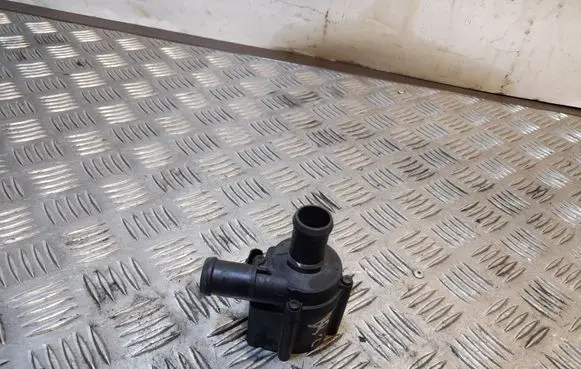 Audi A4 S4 B9 Electric auxiliary coolant/water pump 06H121601N