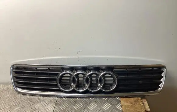 Audi A4 S4 B5 8D Front grill 8D0853651R