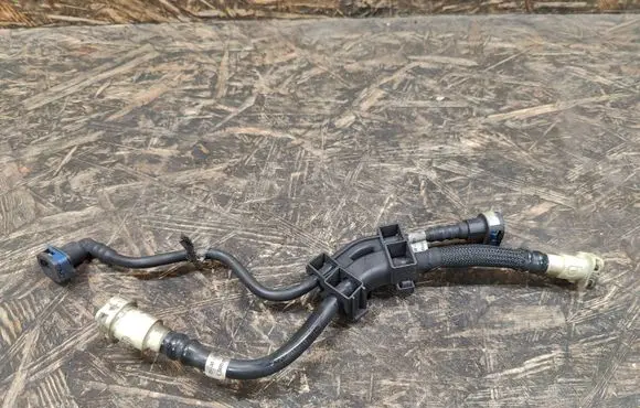 Fiat 500X Fuel line pipe