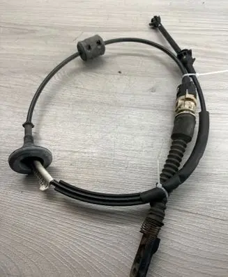 Gear shift cable linkage