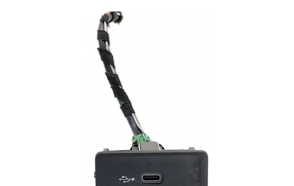 Volkswagen PASSAT B8 USB socket connector 3G5035726B