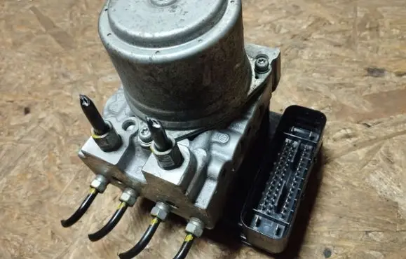 Honda Legend ABS Pump 006V95152