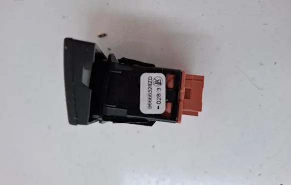 Citroen DS5 Fuel tank opening switch 96666528ZD