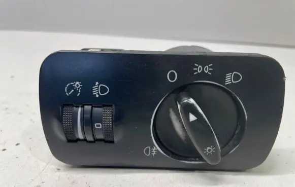 Seat Toledo II (1M) Light switch 1M1941531D