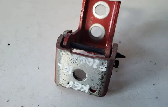 Peugeot 2008 I Rear door upper hinge 