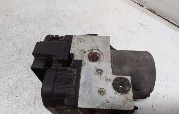 Nissan Almera N16 ABS Pump 0265216733 476605M303 0273004596
