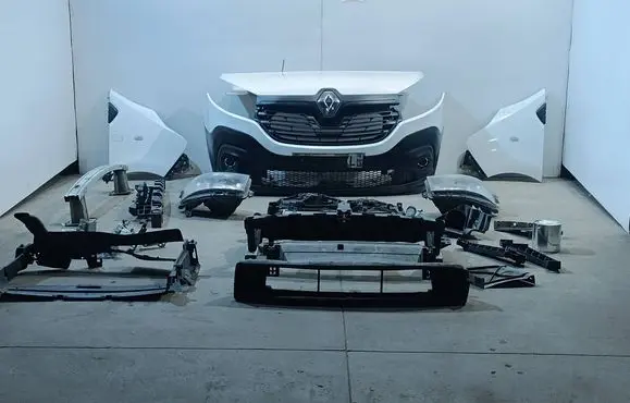 Renault Trafic III (X82) Front piece kit 
