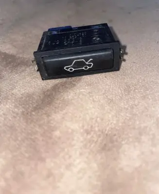 Tailgate opening switch