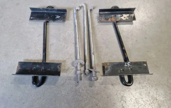 Mitsubishi L200 Battery bracket 