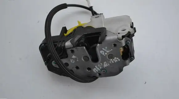 BMW 3 E46 Coupe door lock (next to the handle) 13503161