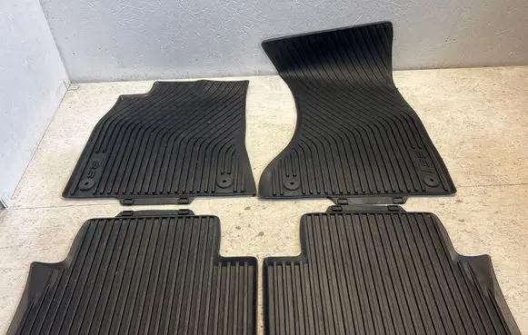 Audi A5 8T 8F Car floor mat set 8T1061501A 8K0061511
