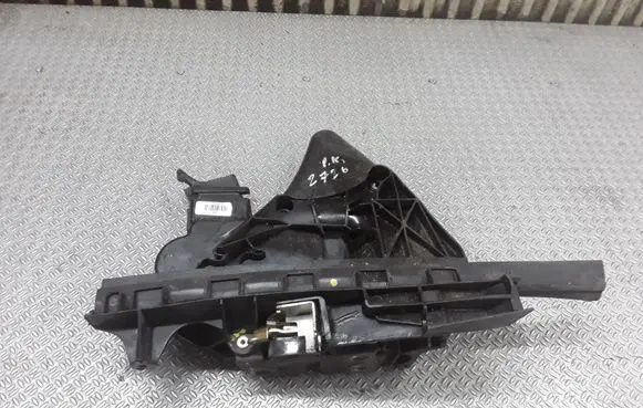 Volvo S40 Front door lock 30663950