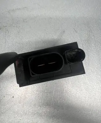 Audi A4 S4 B7 8E 8H Coolant fan relay 8E0959501Q