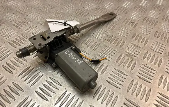 Jaguar XE Seat adjustment motor 964686106