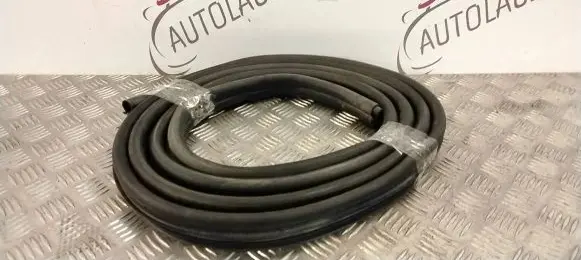 Opel Vivaro Sliding door rubber seal 