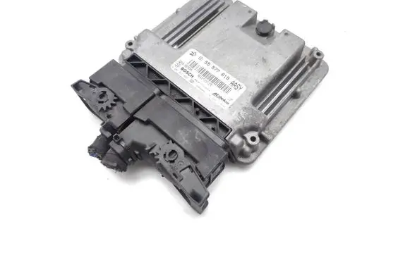 Opel Insignia A Engine control unit/module 55577619 0281017453 55575349