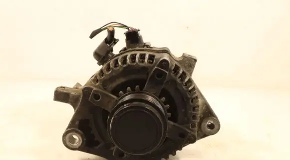 Toyota Auris 150 Generator/alternator 270600Y040