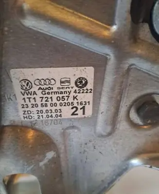 Volkswagen Touran I Brake pedal 1T1721057K