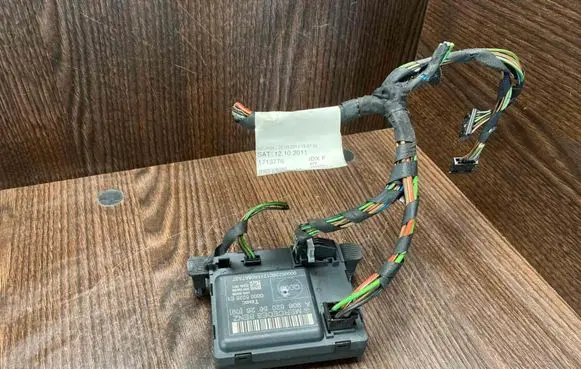 Mercedes-Benz Sprinter W906 Door control unit/module 9068205626 9060005999