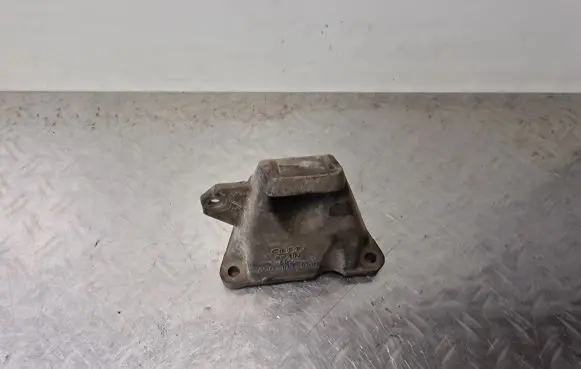 Audi A6 S6 C5 4B Engine mounting bracket 8D0199308D