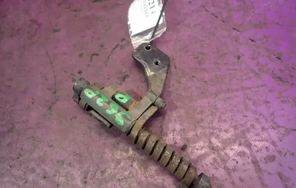 BMW 3 E46 Tailgate/trunk/boot hinge 