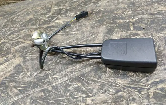 Mercedes-Benz CL C215 Rear seatbelt buckle 2158601469