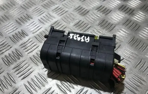 Volkswagen Polo III 6N 6N2 6NF Fuse box set 6x0937576