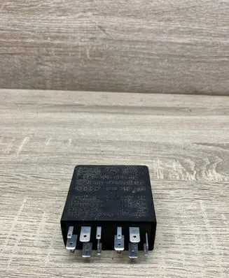 Audi A4 S4 B5 8D Other relay 4B0919471 5KG00656804