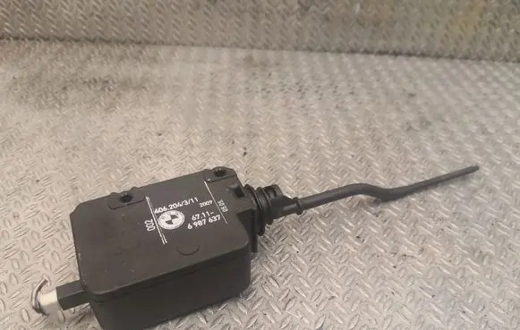 BMW X3 E83 Fuel tank cap lock 6987637