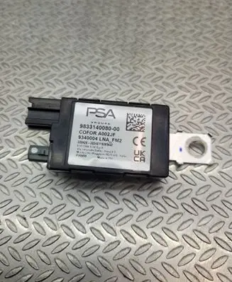 Peugeot 308 Aerial antenna amplifier 9833140080