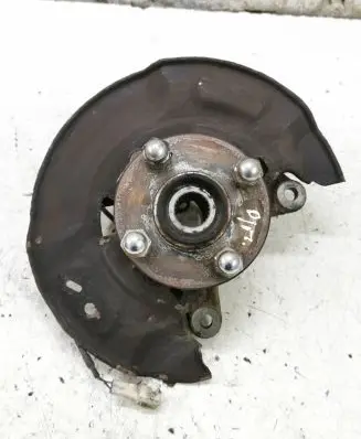 Toyota Yaris Front wheel hub
