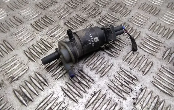 Opel Zafira B Windscreen/windshield washer pump 13248320