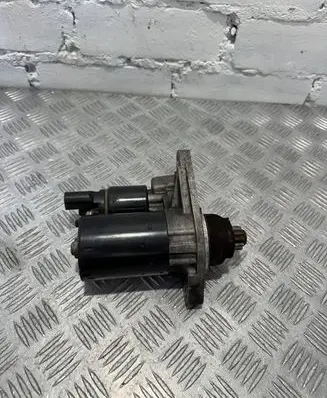 Volkswagen Golf V Starter motor 02T911023R