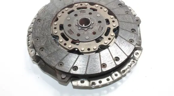 Volkswagen PASSAT CC Pressure plate 06J141025J 06J141031A