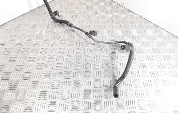 Coolant pipe/hose