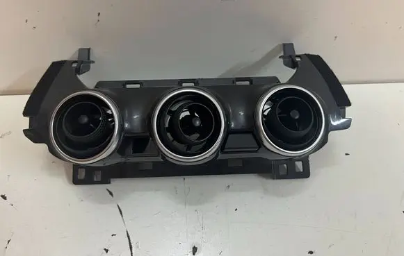 Nissan Juke II F16 Dash center air vent grill 682606PA0A