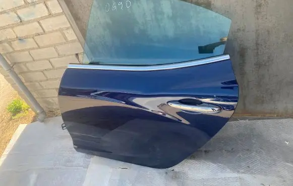 Maserati Ghibli Rear door 0650