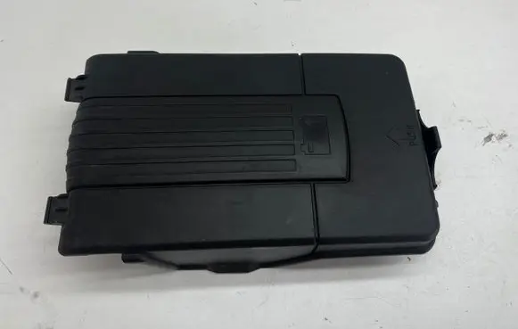 Volkswagen Touran II Battery box tray 3C0915443A