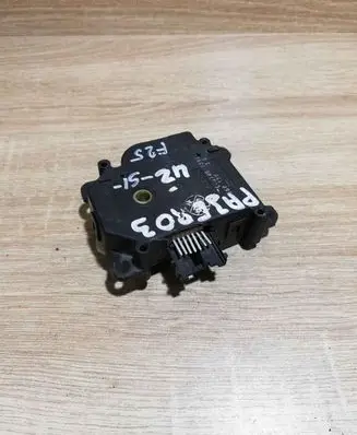 Mitsubishi Pajero Air flap motor/actuator 0637007390