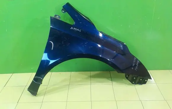 Toyota Avensis T270 Fender PRZOD PRAWY