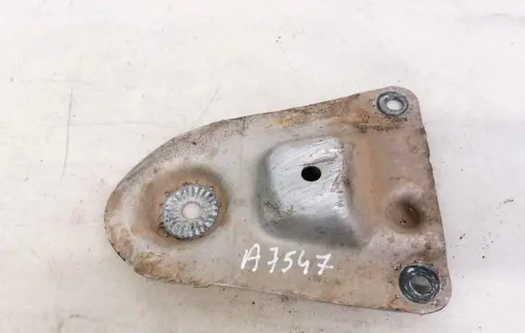 Volkswagen PASSAT B5 Engine mounting bracket 8D0399542B