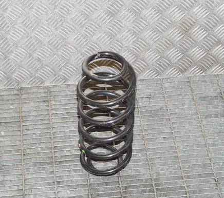 Toyota Auris E180 Rear coil spring