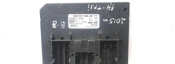 Volkswagen PASSAT B8 Other control units/modules 5Q0937086AK